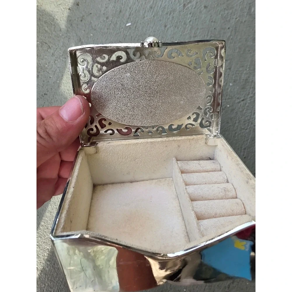 N/A silver tone